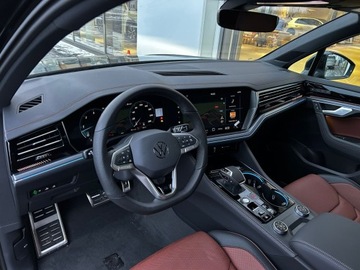 Volkswagen Touareg III SUV Facelifting 3.0 V6 TDI 231KM 2025 Volkswagen Touareg Touareg R-Line 3.0 V6 TDI 4MOTI, zdjęcie 5