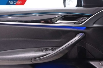 BMW Seria 5 G30-G31 Limuzyna 520i 184KM 2020 BMW Seria 5 520iFV23LED Fog lightsFotel SportowySport Line 2.0 Benzyna, zdjęcie 9