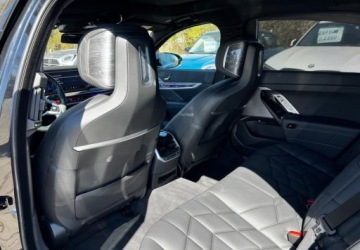 BMW Seria 7 G70 Sedan 3.0 40d 299KM 2025 BMW Seria 7 740d xDrive Limousine Gwarancja BPS FV23 Dealer BMW Bonkows, zdjęcie 13