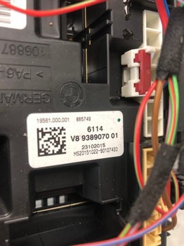 BMW F31 БЛОК ПРЕДОХРАНИТЕЛЕЙ 9389070