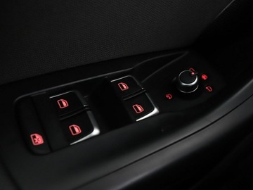 Audi Q3 I SUV Facelifting 1.4 TFSI cylinder on demand 150KM 2016 Audi Q3 1.4TFSI Automat S-LINE Sport Nawigacja, zdjęcie 33