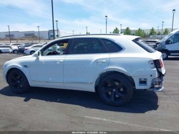 Bentley Bentayga 2020 Bentley Bentayga V8 2020 4.0l 4.0 Benzyna 542KM, zdjęcie 2