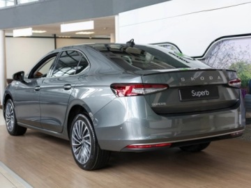 Skoda Superb IV Liftback 2.0 TSI 204KM 2025 SKODA Superb L&amp;K 2.0 TSI DSG Sedan 204KM 2025, zdjęcie 2