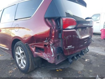 Chrysler Pacifica II 2018 Chrysler Pacifica 3.6 V6 286KM wersja LIMITED ,mala szkoda od ubezpieczalni, zdjęcie 10