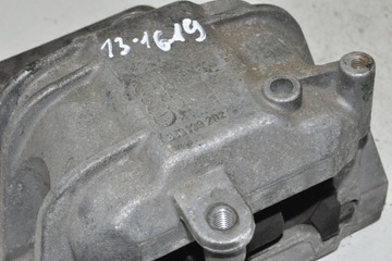 AUDI TT 8J 2.0 TFSI 2008 RHD PRAVÁ STRANA DRŽÁK DRŽÁKY MOTORU