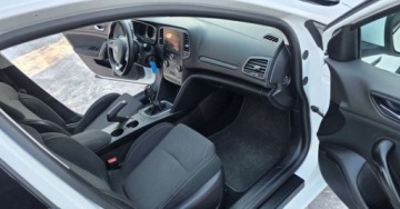 Renault Megane IV Grandtour 1.2 Energy TCe 100KM 2017 RENAULT MEGANE IV 1.2 ENERGY TCe 100 PLAY SUPER STAN PRZEBIEG TYLKO 90TKM!, zdjęcie 32