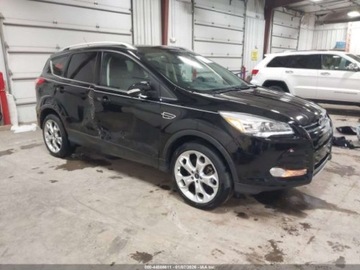 Ford Escape III 2015 Ford Escape 2.0 benzyna 240KM 4X4 wersja TITANIUM mala szkoda i maly przeb, zdjęcie 1