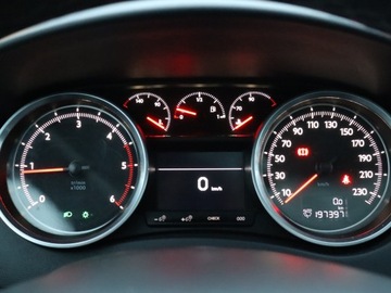 Peugeot 508 I SW Facelifting 2.0 BlueHDi 150KM 2016 Peugeot 508 2.0 BlueHDi, Skóra, Navi, Klima, zdjęcie 10
