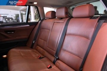 BMW Seria 5 F10-F11 Limuzyna 520d 184KM 2014 BMW Seria 5 520dLED Fog LightsFotel SportowyHak Holowniczy 2.0 Diesel, zdjęcie 15