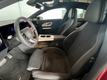 Mercedes CLA C118/X118 2025 MERCEDES-BENZ CLA 200 AMG Line Sedan 1.5 (163KM) 2025, zdjęcie 4