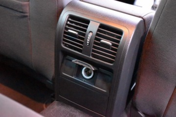 Volkswagen Passat B7 Variant 2.0 TDI CR DPF BlueMotion 140KM 2012 Volkswagen Passat B7 Variant Comfortline 2.0TDI *AUTOMAT* BOGATA Wersja HAK, zdjęcie 27