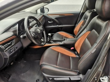 Toyota Avensis III Sedan Facelifting 2015 2.0 D-4D 143KM 2015 Toyota Avensis 2.0 D 143KM Salon Navi Bi-Xenon, zdjęcie 17