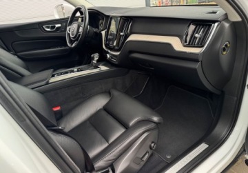 Volvo XC60 II Crossover D4 190KM 2018 Volvo XC 60 D4 190ps 4x4 FullLed El.Klapa Fotele Pamieci Skora Kamera Gwar, zdjęcie 25