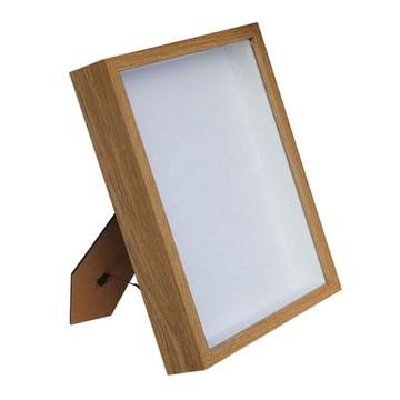 Wisząca na biurko ramka Shadow Box na nagrody, medale pamiątkowe, drewno
