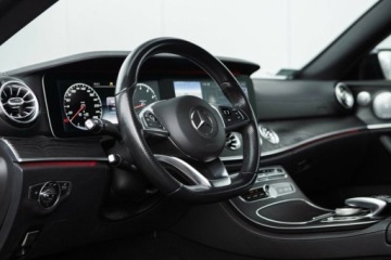Mercedes Klasa E W213 Cabrio 2.0 200 184KM 2017 Mercedes-Benz Klasa E 200 Coupe AMG Salon PL Autotrade Mercedes-Benz, zdjęcie 18