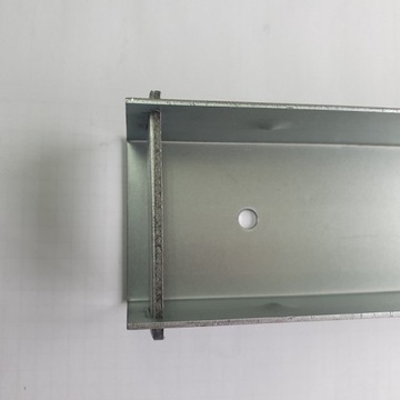 Обработка фонда крепления отправителя 60x300 RAL7016
