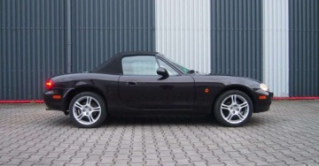 Mazda MX-5 II 1.6 16V 110KM 2004 Mazda MX-5 Memories LimitedEdition DrewnianeWykonczeniaJasna Skora1Wlascic, zdjęcie 23