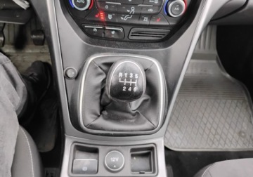 Ford Kuga II SUV Facelifting 1.5 EcoBoost 150KM 2017 Ford Kuga 2017r, 1.5 Benzyna. Uszkodzony prawy przod. Jezdzi. 1.5 Benzyna, zdjęcie 15