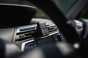 YANOSIK XS E-TOLL + WTYK + 3 MIESIĄCE ABONAMENTU GRATIS