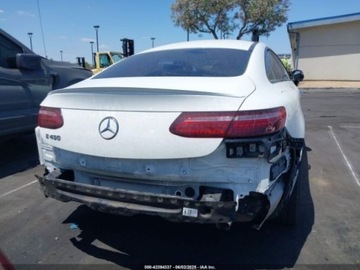 Mercedes Klasa E W213 2022 Mercedes-Benz Klasa E 2022 MERCEDES-BENZ E 450 3.0 Benzyna 362KM, zdjęcie 6