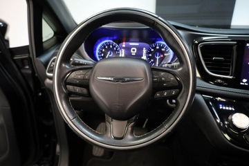 Chrysler Pacifica II 3.6 V6 291KM 2019 Chrysler Pacifica Limited S*7, zdjęcie 17