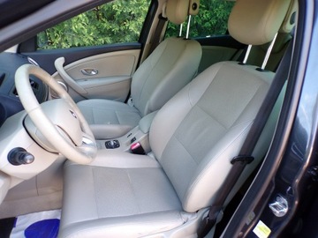 Renault Megane II Kombi 2.0 16V CVT 140KM 2009 Renault Megane Skrzynia /Automatyczne /Skóry, zdjęcie 22