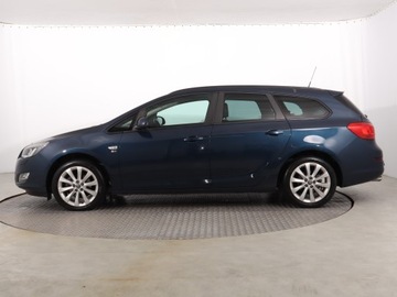 Opel Astra J Sports Tourer 1.4 Turbo ECOTEC 140KM 2012 Opel Astra 1.4 T, Xenon, Klima, Klimatronic, zdjęcie 2
