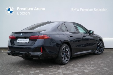 BMW Seria 5 G90-91 2024 BMW 550 BMW 550e M Professional M Pro HAK Adaptive, zdjęcie 2