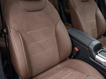 Mercedes GLB SUV 1.3 200 163KM 2025 MERCEDES-BENZ GLB 200 AMG Line Suv 1.3 (163KM) 2025, zdjęcie 3