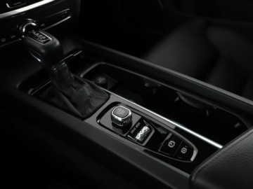 Volvo V60 II  Kombi 2.0 D4 190KM 2020 Volvo V60 2.0 D4 Automat AWD Momentum Pro Navi, zdjęcie 27