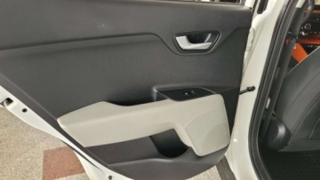 Kia Stonic I Crossover 1.0 T-GDI 120KM 2018 Kia Stonic STONIC 120KM Bi-Color Navi Niski przebieg MOZLIWA ZAMIANA 120KM, zdjęcie 28