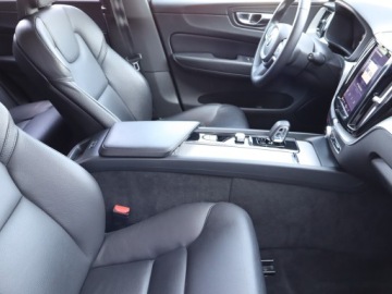 Volvo XC60 II 2022 Volvo XC60 B4 AWD, Salon Polska, 1. Właściciel, zdjęcie 8