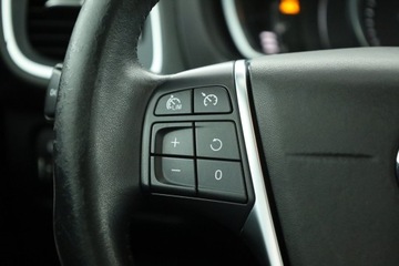 Volvo V40 II Hatchback Facelifting 2.0 D2 120KM 2018 Volvo V40 Cross Country 2.0 D2, Automat, Skóra, zdjęcie 14