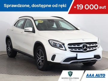 Mercedes GLA I Off-roader 2.0 220 184KM 2017 Mercedes GLA GLA 220 4MATIC, Salon Polska