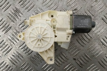 MOTOREK OKNO PŘEDNÍCH LEVÝCH DVEŘE MERCEDES-BENZ GLA (X156) A2469065100