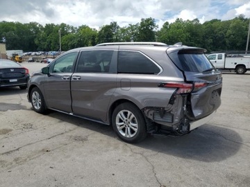 Toyota Sienna III 2022 Toyota Sienna Limited 2022 2.5l 2.5 Hybryda 245KM, zdjęcie 1