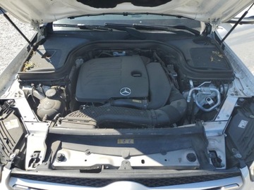 Mercedes GLC C253 2021 Mercedes-Benz GLC 300 4Matic 2021 2.0l 2.0 Benzyna 255KM, zdjęcie 6