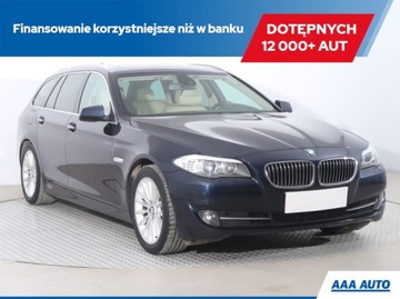 BMW Seria 5 F10-F11 Touring 520d 184KM 2011 BMW 5 520d, 181 KM, Automat, Skóra, Navi, Xenon