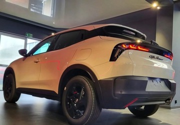 Alfa Romeo Junior SUV 1.2 Hybrid 145KM 2025 Alfa Romeo Junior Najnowsza hybryda 145KM - abonament 861 zl 1.2 Hybryda, zdjęcie 2