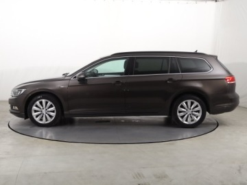 Volkswagen Passat B8 Variant 2.0 TDI BlueMotion SCR 190KM 2016 VW Passat 2.0 TDI, 187 KM, 4X4, Automat, Klima, zdjęcie 2