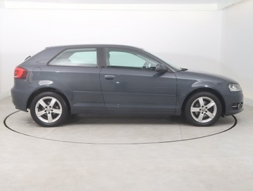 Audi A3 8P Hatchback 3d 1.6 102KM 2010 Audi A3 1.6, Klima, Klimatronic, zdjęcie 5
