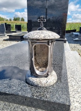 Фонарь ИЗ ПОЛЬСКОГО ГРАНИТА для памятника или надгробия