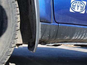 BLATNÍK LEVÝ PŘEDNÍ TOYOTA RAV4 II 8M6