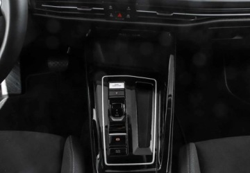 Volkswagen Golf VIII Variant 1.5 eTSI 130KM 2024 Volkswagen Golf 1.5eTSI 130KM DSG, Style, Martwe pole, Pakiet Zimowy, App, zdjęcie 17