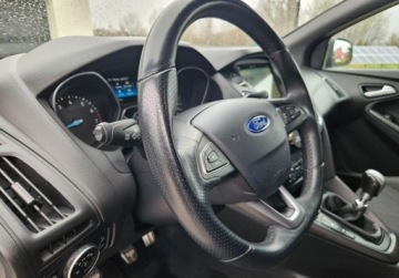 Ford Focus III Sedan Facelifting 1.5 EcoBoost 150KM 2017 Ford Focus 1.5 Benzyna 150 KM, ST-LINE, Niski przebieg,Polecam 1.5 Benzyna, zdjęcie 26