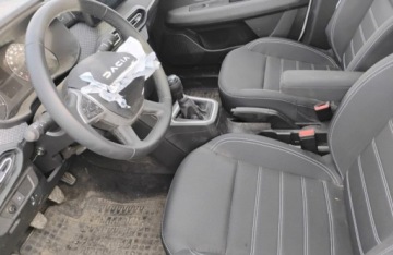 Dacia Jogger 1.0 TCe 110KM 2024 Dacia Jogger 2924r, SALON. 1.0Benzyna. Uszkodzone boki. Poobijana. VAT 23, zdjęcie 8