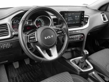 Kia Ceed III Kombi Facelifting 1.5 T-GDI 160KM 2022 Kia Cee'd GD4E578#1.5 T-GDI M K.cofania 2 stref, zdjęcie 5