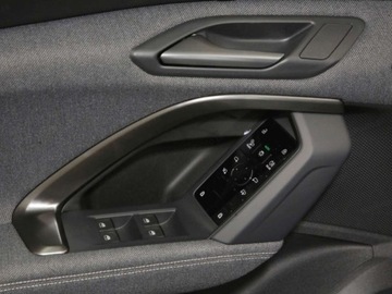 Audi 2025 AUDI Q5 TDI quattro Sportback S line Suv 2.0 204KM 2025, zdjęcie 7