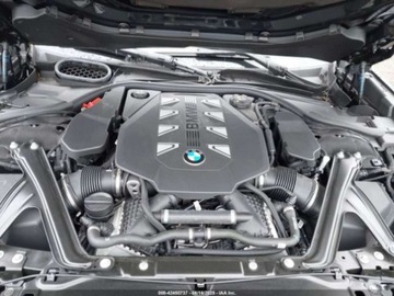 BMW Seria 7 G70 2024 BMW Seria 7 760i xDrive 2024 4.4l 4.4 Benzyna 536KM, zdjęcie 8