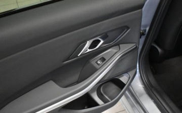 BMW Seria 3 G20-G21 2024 BMW Seria 3 vat 23 M Sport Hak holowniczy HiFi grzane fotele Shadow Li, zdjęcie 19